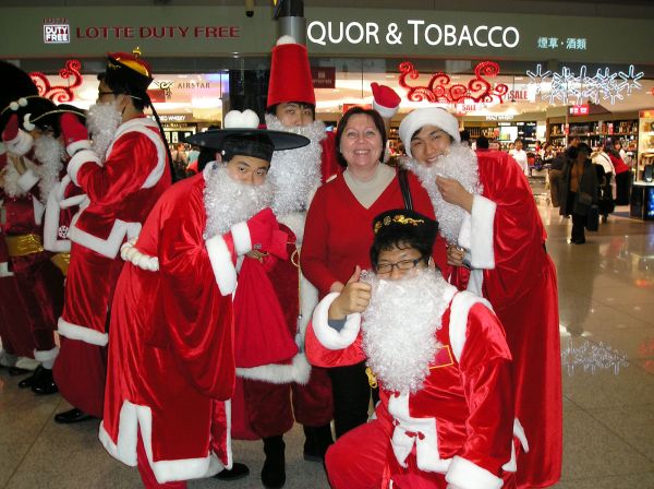 Рождество в Сеуле - сделано в Сеуле (Респ. Корея) 25 декабря 2008 г. во время этнографического шоу Дедов Морозов (International).