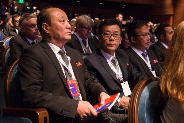 Делегация КНДР во главе с заместителем Министра иностранных дел КНДР Син Хон Чхольем